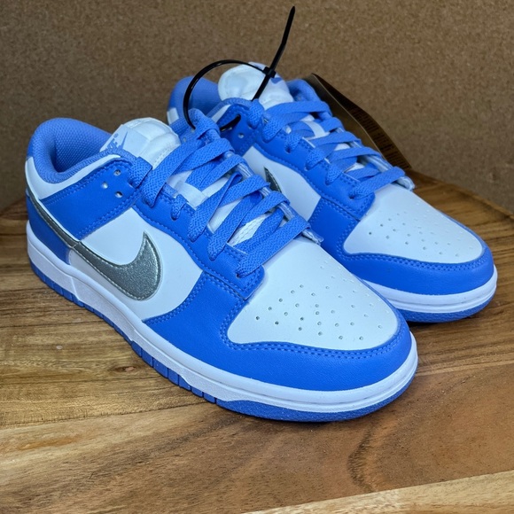 Nike
Dunks
Royal pulse
Brand new - Picture 2 of 10